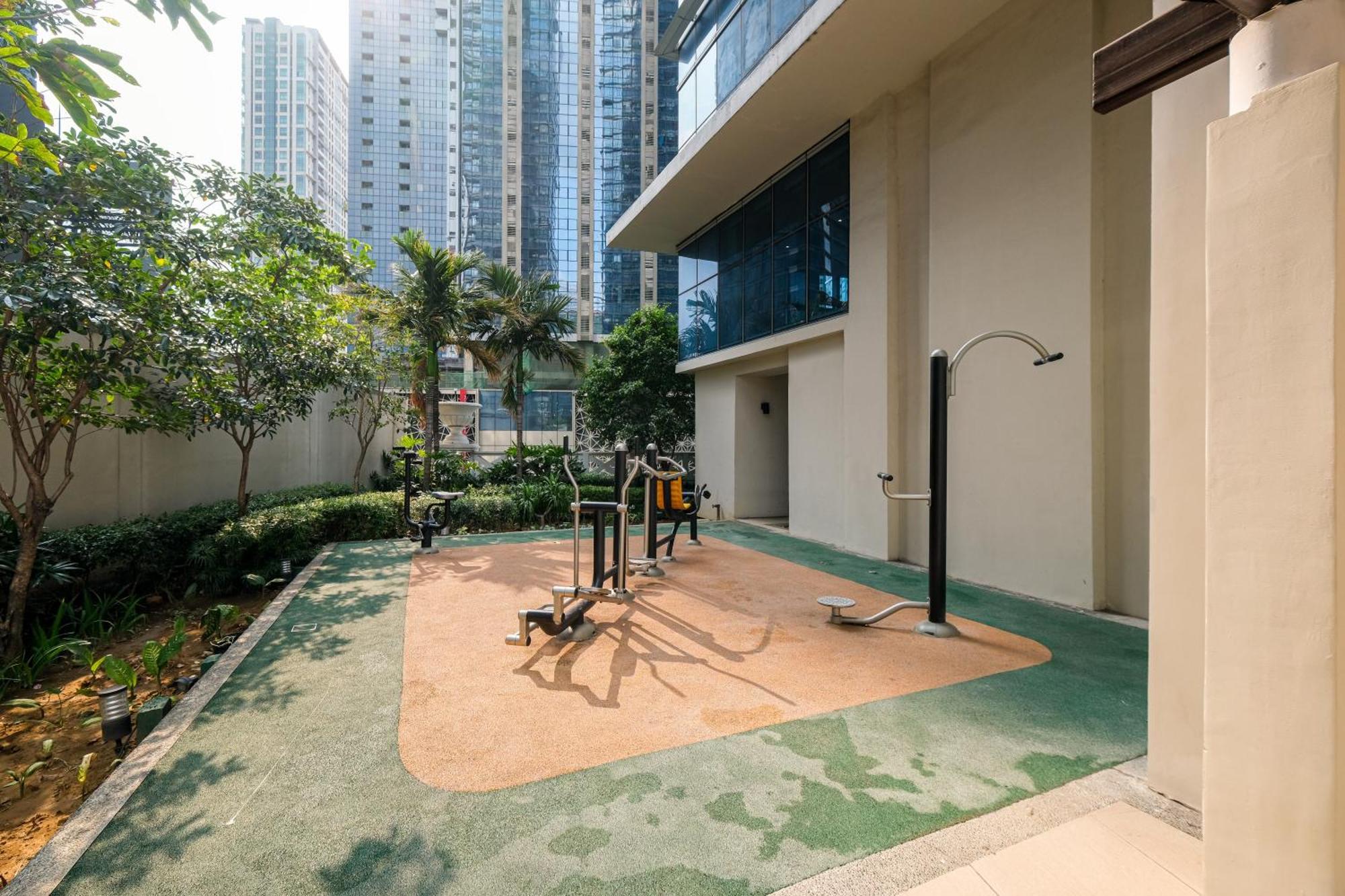 Bgc 2Br Uptown Parksuites With Balcony And Bathtub Manila Eksteriør bilde